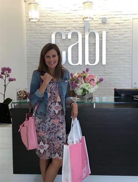 Cabi Blogger Day Fashion Bloggers Get A Glimpse At The Cabi Life Momtrends