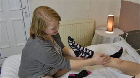 Pippa And Bbw Sophie Foot Loving Pippa Lily Clips4sale