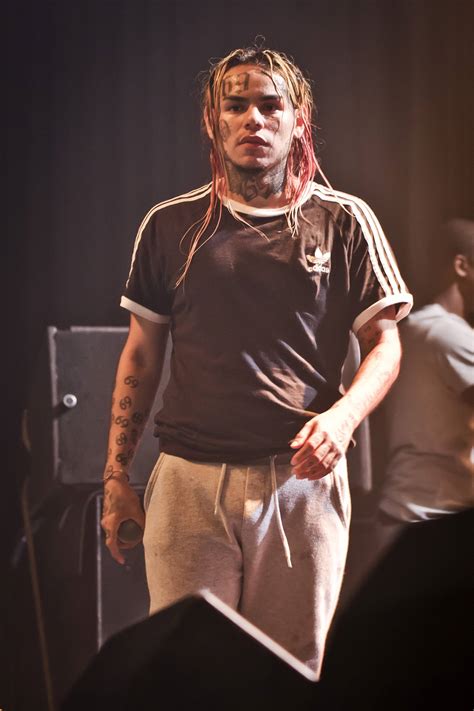 Breaking Tekashi 6ix9ine Pleads Guilty To Racketeering And 8 Other