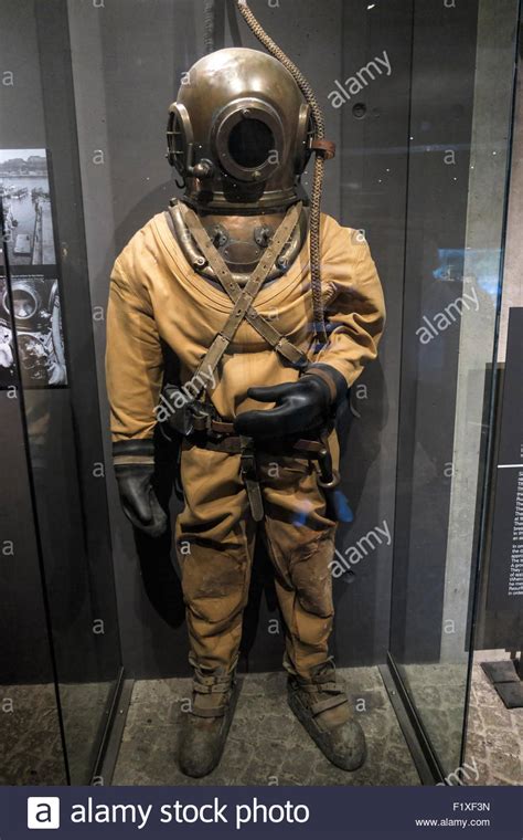 But it's time to admit that my diving years are over, and my interest has waned. Old diving suit at the Vasa Museum in Stockholm, Sweden ...