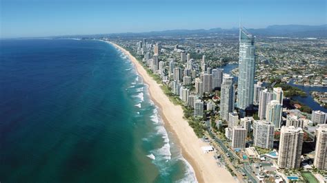Surfers Paradise Beach Holiday Accommodation Holiday Houses And More Stayz