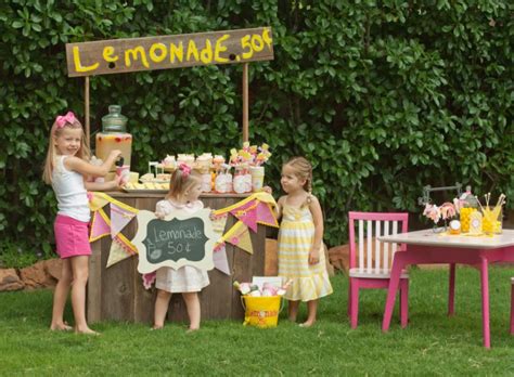 11 awesome lemonade stands