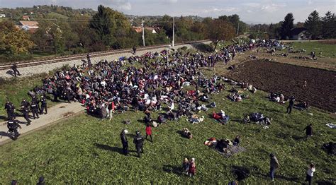 Hungary Wont Open ‘corridors For Refugees On Its Southern Borders — Rt World News