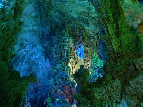 Пещера Тростниковой флейты Просто интересно Пещера Флейта