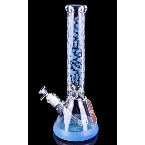 The Vibranium Chill Glass 15 Thick Uv Reactive Color Changing Beaker