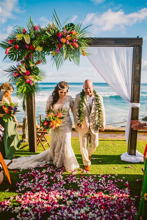 Vibrant Bold Summer Hawaii Wedding Destination Hawaii Wedding Oceanfront Wedding Ve