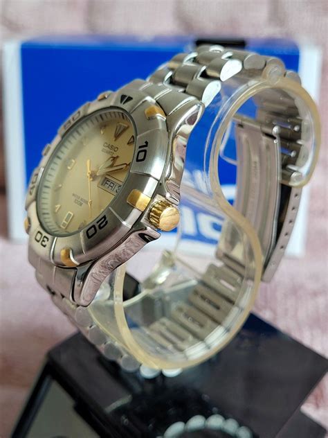 Rare Casio Diver Md 511 Gold Dial Made In Japan Womens Fashion