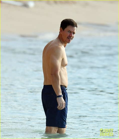 mark wahlberg shows off major abs during barbados beach vacation photo 4686357 mark wahlberg