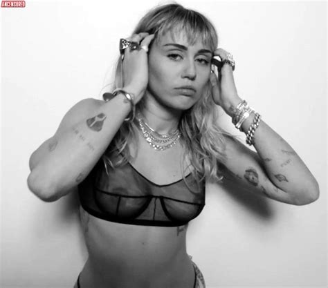 Naked Miley Cyrus Added 02152020 By Ka