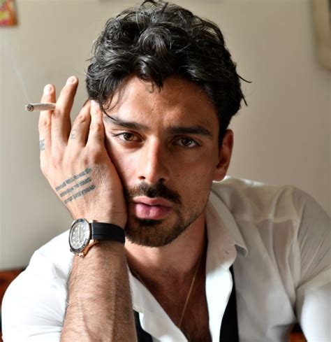 Michele morrone — dark room 03:05. MICHELE MORRONE: "DARK ROOM" il suo disco di debutto ...