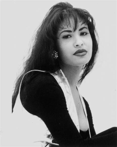 i love her songs so much and she has an amazing voice and happy late birthday selena rip😢 selena