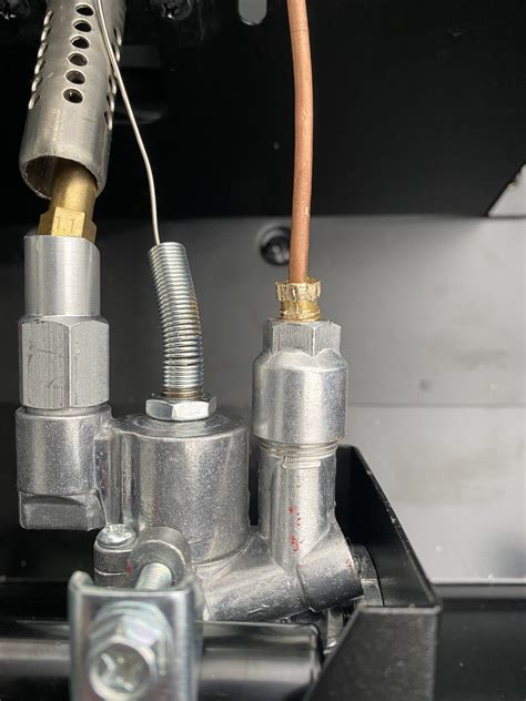 Flame sensor wire stuck - 40” ThermoTemp XL : r/Masterbuilt