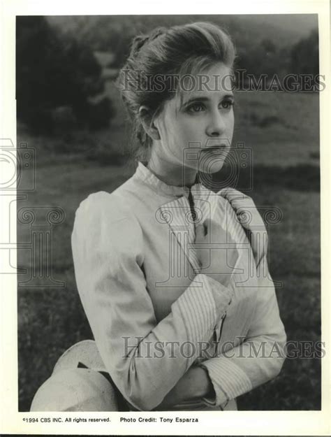 1994 Press Photo Kellie Martin Actress In Cbs Television Show