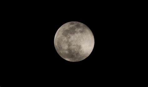 Nella prima strofa il giorno di san lorenzo, il 10 agosto, viene personificato e a lui si rivolge l'invocazione che apre la poesia. Super luna 10 agosto 2014 più super delle altre: +30% ...