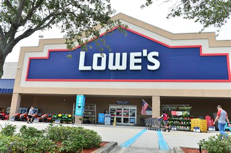 Lowes Same Store Sales Rose 342 In Second Quarter