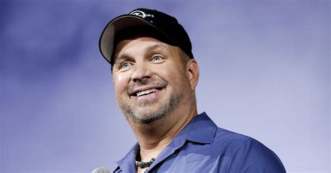 Garth brooks will be honored with the icon award at the 2020 billboard music awards on april 29 and will be taking the check out just 10 of garth brooks' biggest songs, according to the billboard hot. Garth Brooks Announces Launch Of Sirius XM Channel At The ...