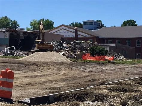 Lakeview Middle School Demolished To Pave Way For New School