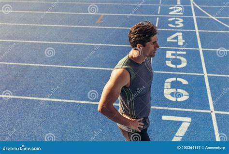 Sprinter Standing On Running Track Stock Image Image Of Racetrack