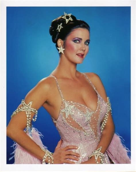 Lynda jean cordova carter (born july 24, 1951) is an american actress, singer, songwriter, model, and beauty pageant titleholder who was crowned miss world usa 1972 and finished in the top 15 at. Lynda Carter, mensuration, taille, poids, photos ...