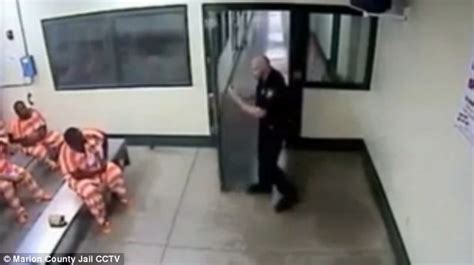 florida prison officer attacked by inmate who took 4 guards to subdue daily mail online