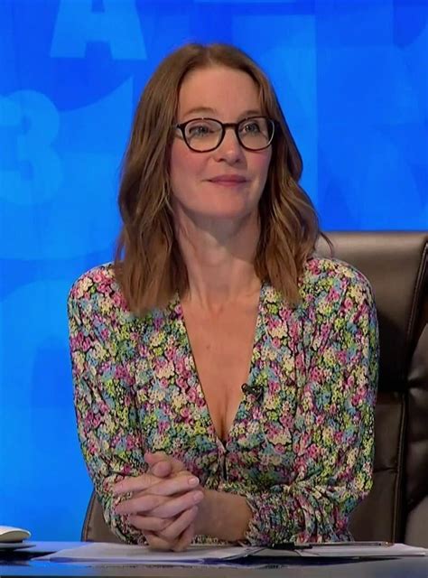 Susie Dent Holly Willoughby Outfits Carol Vorderman Tv Presenters Tv Stars Ladylike