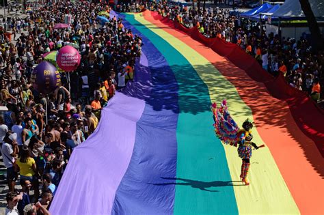 Thousands Of Brazilians March In Gay Rights Parade