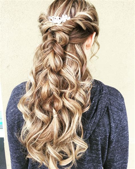 Half Updo With Braid Promhairstyleshalfuphalfdown Braided Half Updo