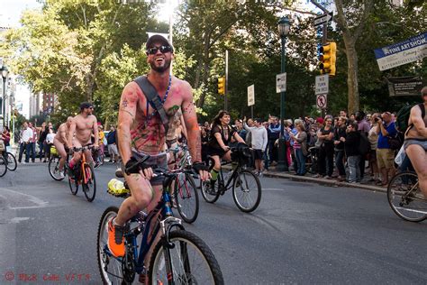 Philadelphia Naked Bike Ride Rittenhouse Square Ph Flickr