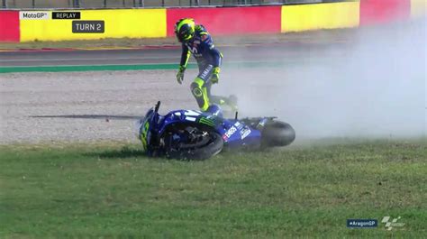 Motogp The Sequence Of The Valentino Rossi Crash In Aragon