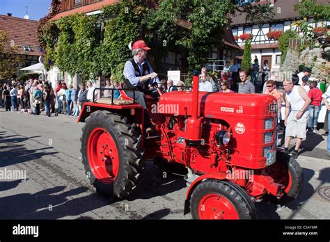 Fahr Oldtimer Traktor, Festumzug Erntedankfest, Weinfest, Tractor