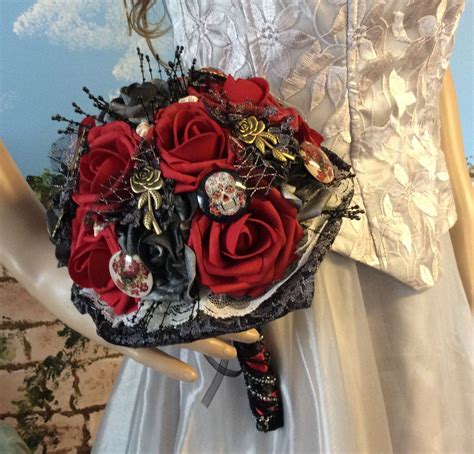 Unique Goth Gothic Wedding Bouquet With Day Of The Deadsugur Skulls