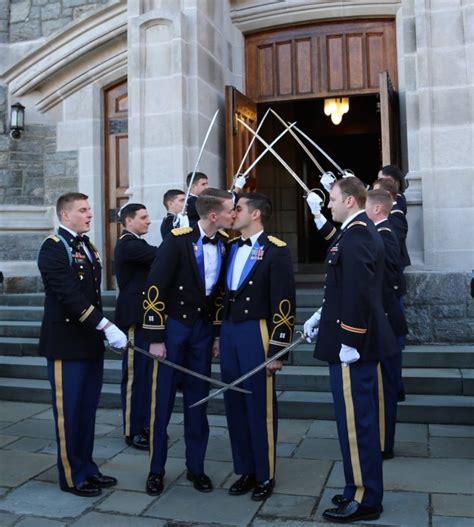 Army Captains Become First Active Duty Same Sex Couple To Marry At