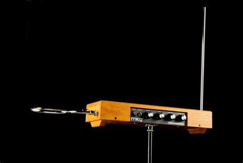 Moog Music Theremin Etherwave 46300€ Espace Claviers