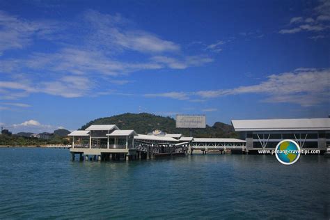 The locals in kedah usually get around by taxi, bus or driving personal car to kuala kedah jetty where parking spaces are provided at the jetty. Terminal Feri Penumpang Kuah @ Jeti Kuah, Langkawi