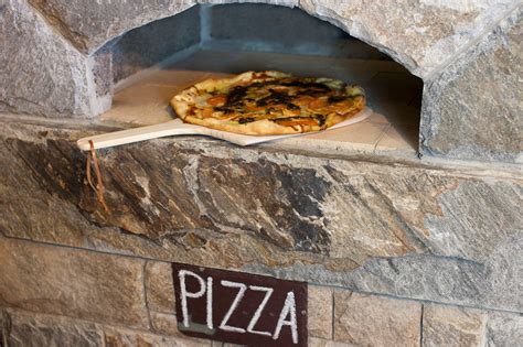 With this special pizza stone, you can ensure a 2. I want this. Stone pizza oven | Stone pizza oven | Pinterest