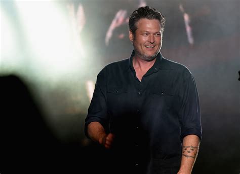 blake shelton to be named people s sexiest man alive