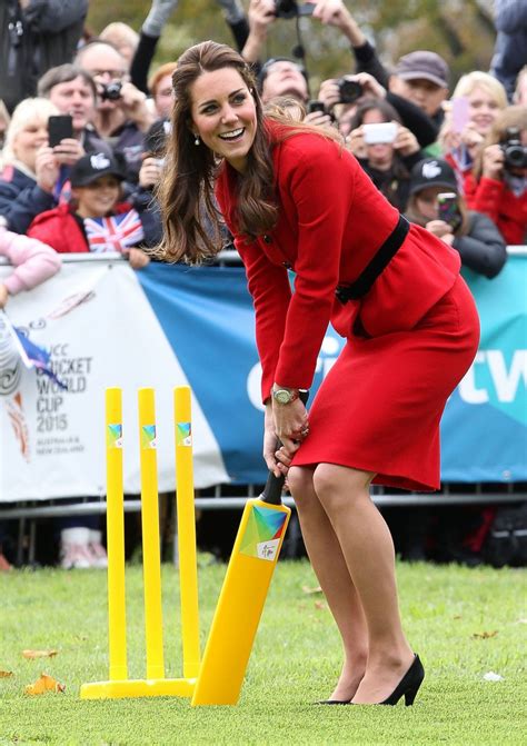 See Kate Middleton Play Cricket In Heels Picture The Life And Times