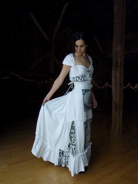 Shop modcloth dresses to find summer wedding dresses that fit your so many summer wedding dresses with such an array of summer wedding dresses available at modcloth, it's almost impossible to know. T-shirt wedding dress « Generation T