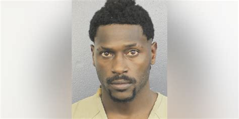 Antonio Brown Granted Bail Ordered To Wear Gps Monitor Undergo Mental