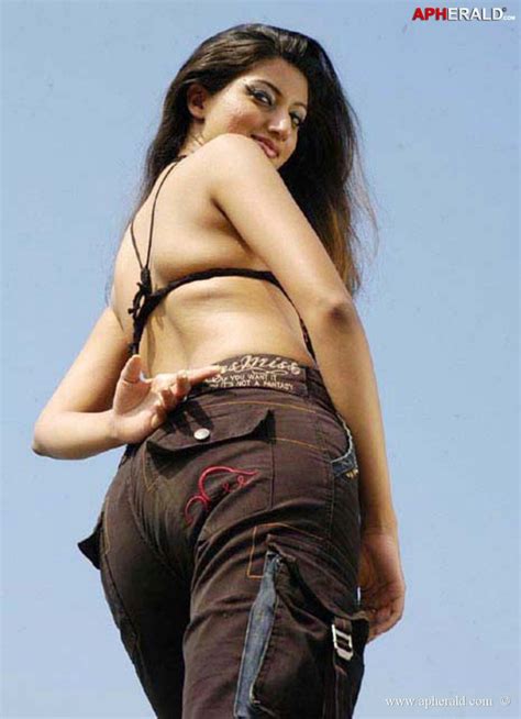 Actress Hamsa Nandini Hot Pics