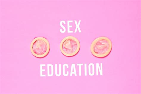 A Teacher Writing Sex Education On The Chalkboard Creative Commons Bilder