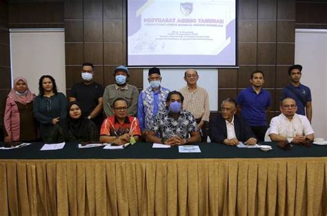 Khairy jamaluddin (kj) atau nama sebenarnya khairy jamaluddin abu bakar merupakan ahli parlimen rembau dan menyandang jawatan sebagai menteri sains, teknologi, dan inovasi. Khairy Jamaluddin presiden baharu PLBNS