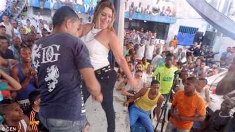 Blonde Colombian Prison Director Faces Inquiry After Twerking In Front