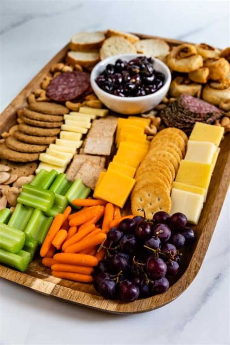 10 Awesome Charcuterie Board Ideas For Simple Board