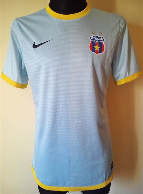 Das bestätigte der hfc am dienstagabend auf seiner homepage. Steaua Bukarest Trikot - August 2013 Ballspielverein Blog ...