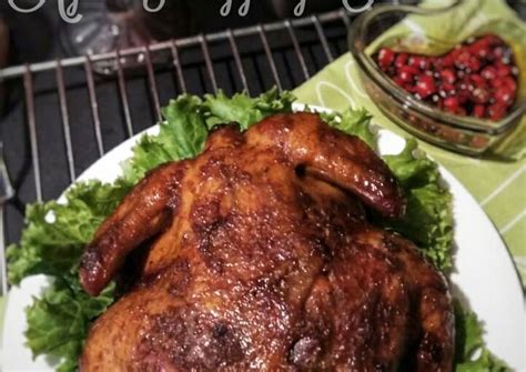 Anda akan bersumpah ayam ini, lebih rendah lemak dan kalori tetapi masih renyah dan lezat, dibuat di penggorengan. Resep Ayam Panggang Oven oleh Dapoer Aye - Cookpad