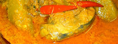Ikan tenggiri santan bawang merah bawang putih lengkuas cili kering kunyit asam keping timun cili besar gula garam selamat mencuba dan jangan. Resepi Gulai Kuning Nasi Berlauk Pagi | EncikShino.com