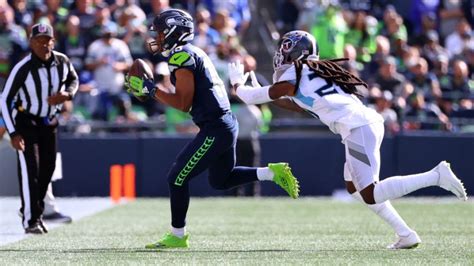 Seahawks Tyler Lockett Shies Away From Attention After Hot Start