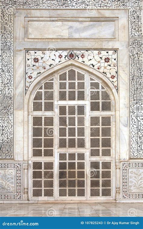 Intricate Designs And Carvings In Taj Mahal Stock Image Image Of