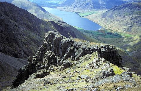 Pulpit Rock, Scafell Pike - Wasdale Mountain Rescue